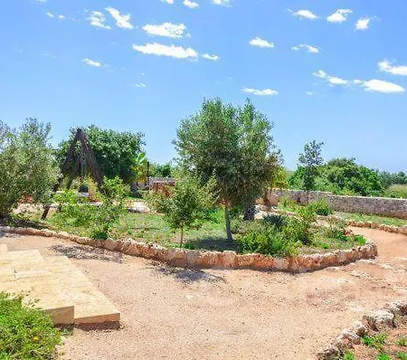 Con Piscina 度假居 *